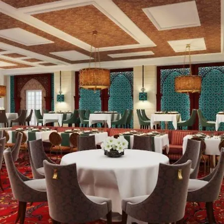 מלון Dream World Palace 5*
