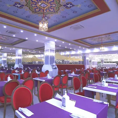 Отель Dream World Palace 5*