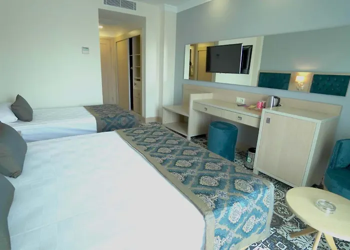 Dream World Palace Hotel 5*